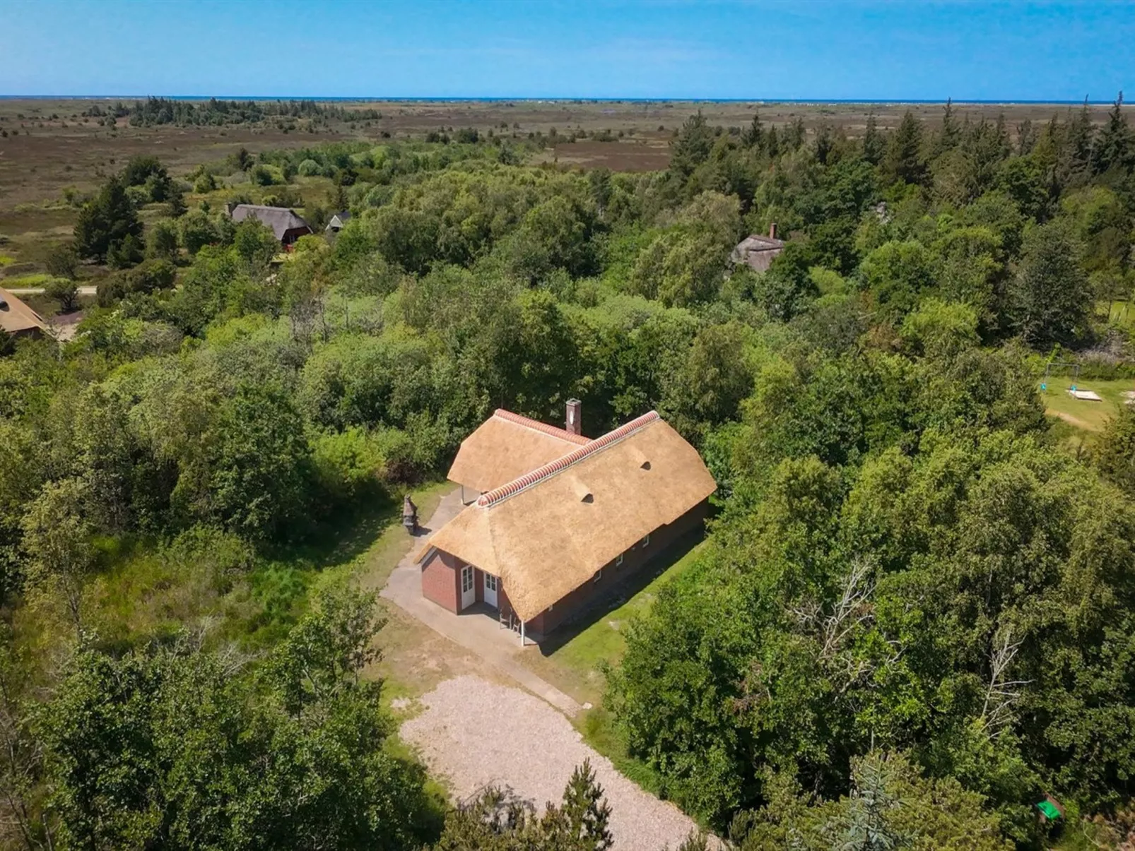 "Ejvi" - 4km from the sea-Draußen