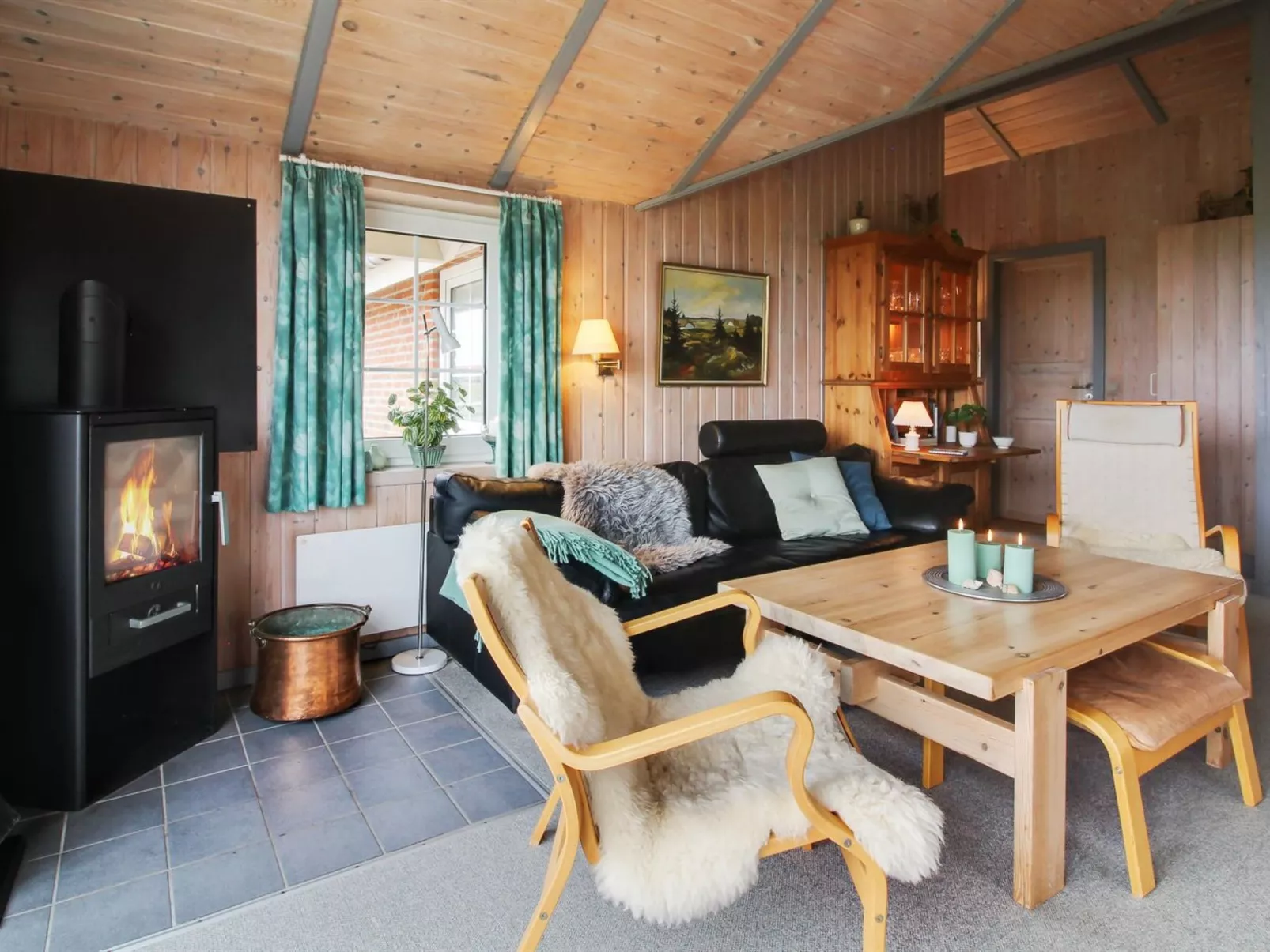 "Frithger" - 250m from the sea-Drinnen