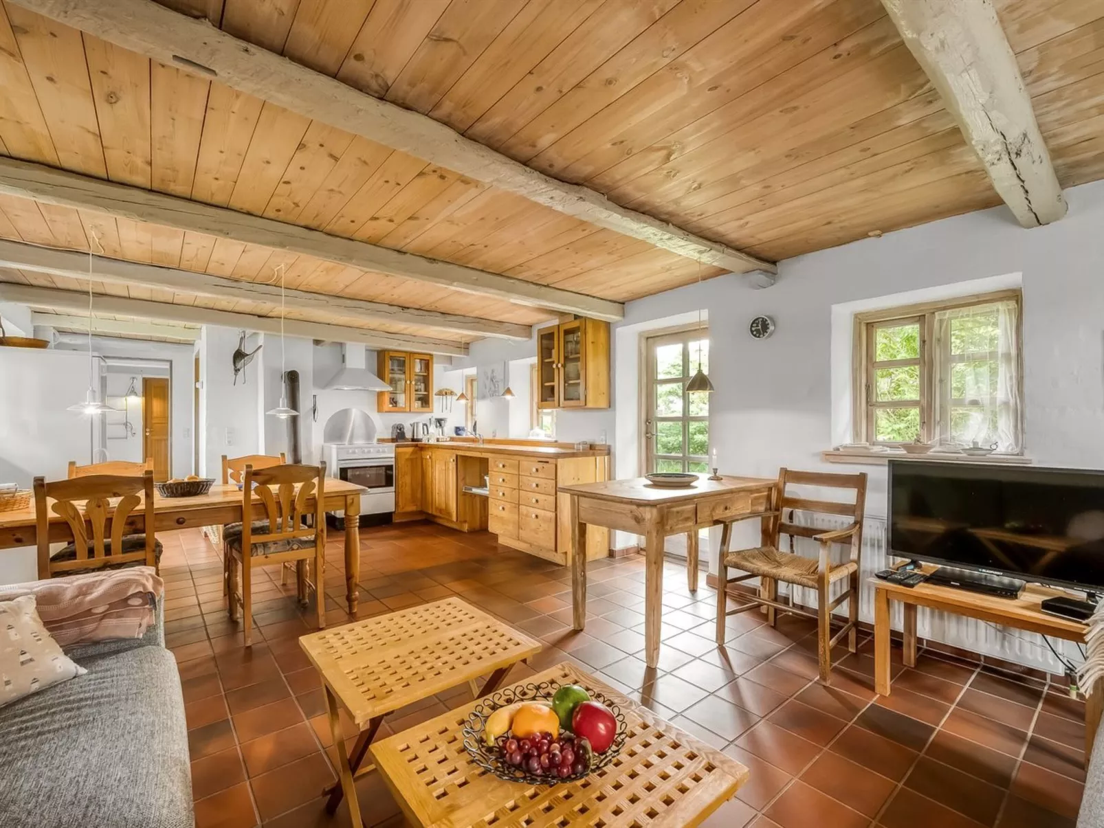 "Claus" - 1.5km to the fjord-Inside