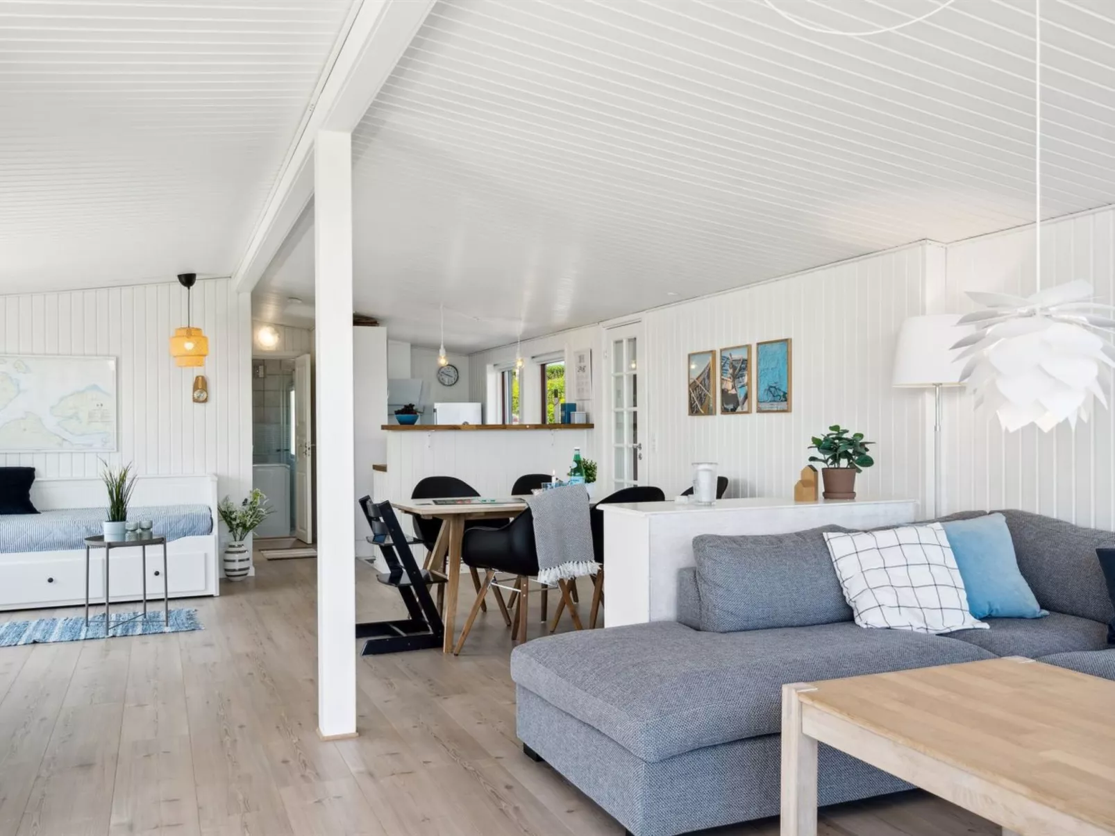 "Fokke" - 450m from the sea-Inside