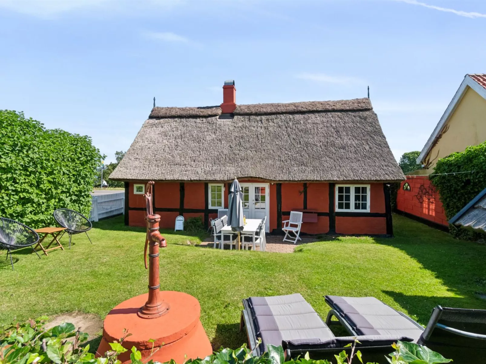 "Leoni" - 115m from the sea-Outside