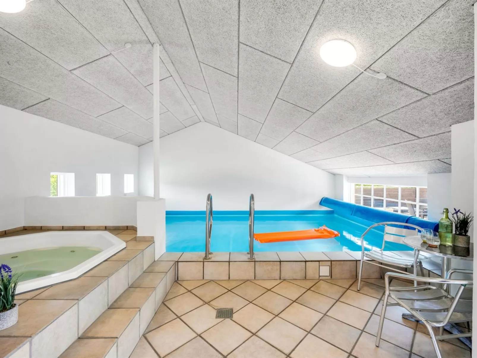 "Holga" - 400m from the sea-Outside