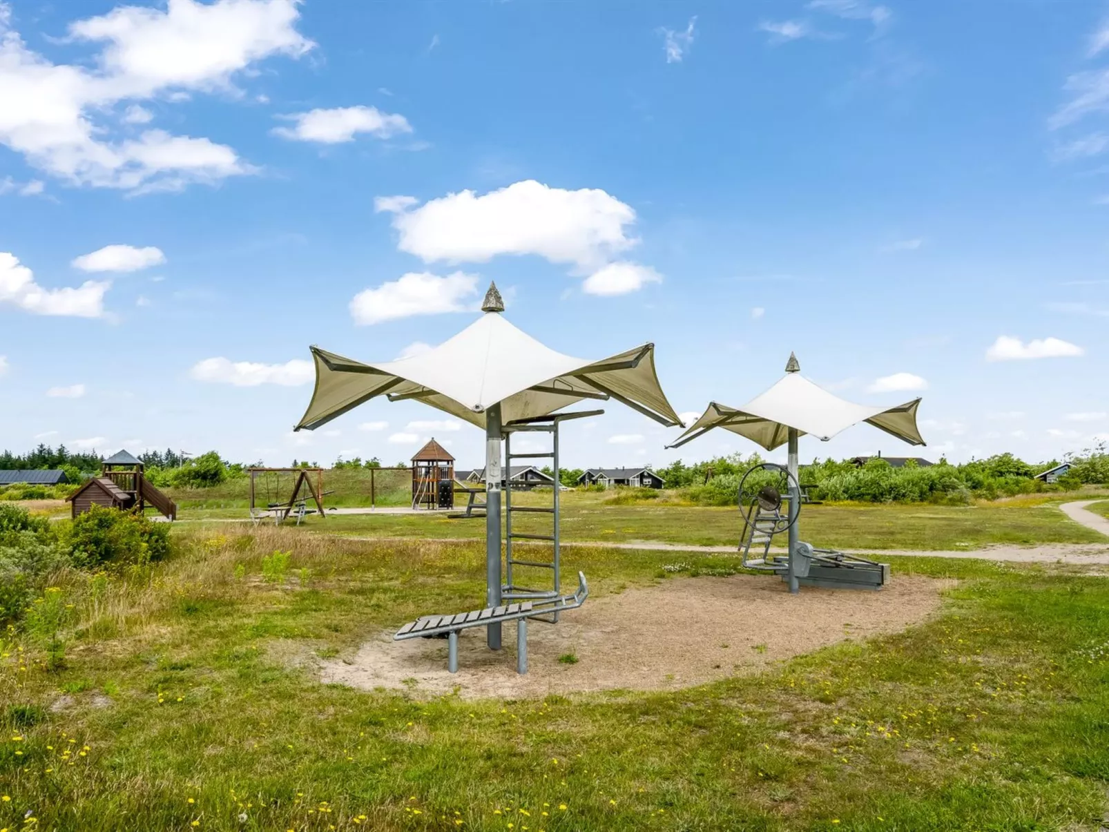 "Lissi" - 3.5km from the sea-Outside