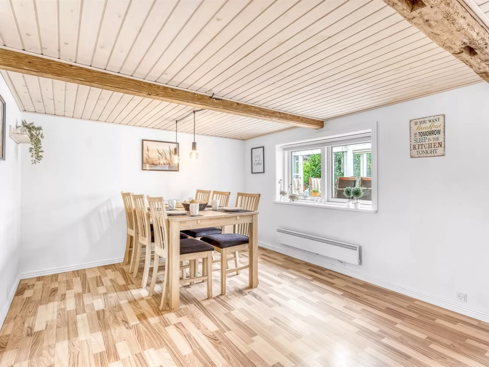 "Anneke" - 1.3km from the sea-Drinnen