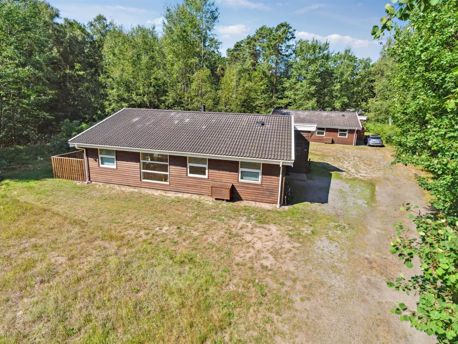 "Emmie" - 1.2km from the sea-Outside