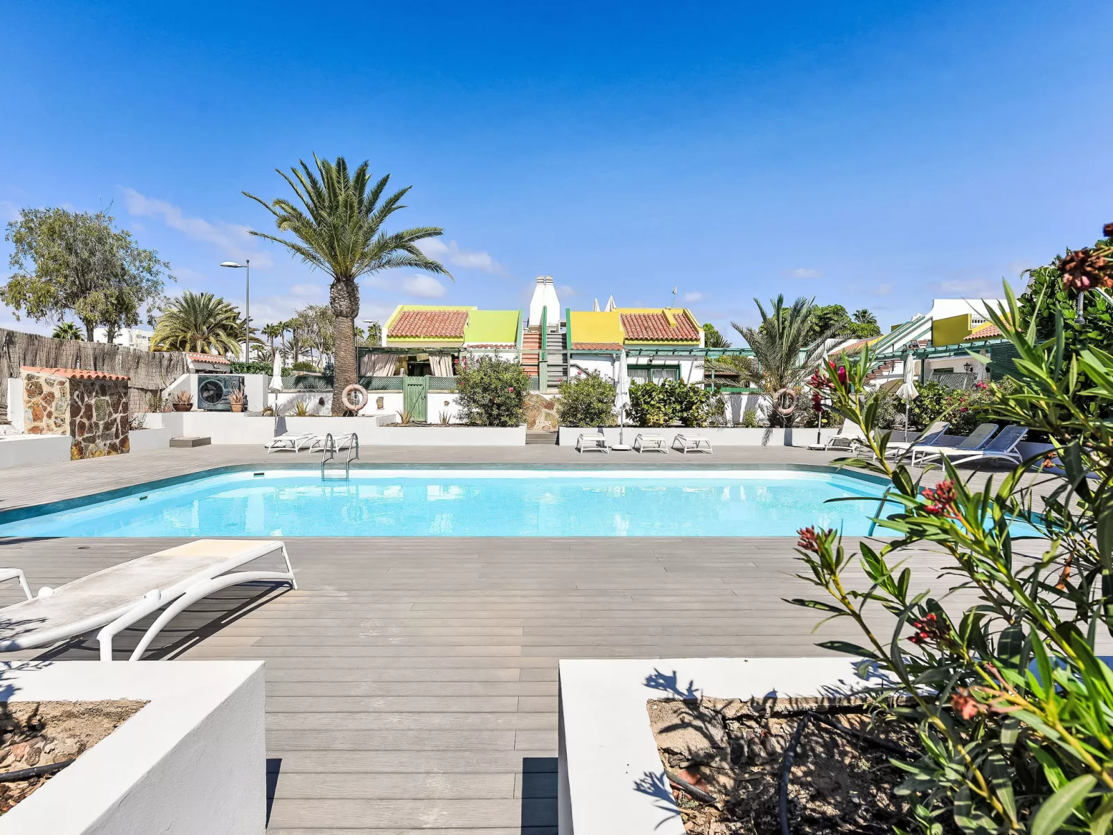 Casa Amarilla Begoña-Dehors