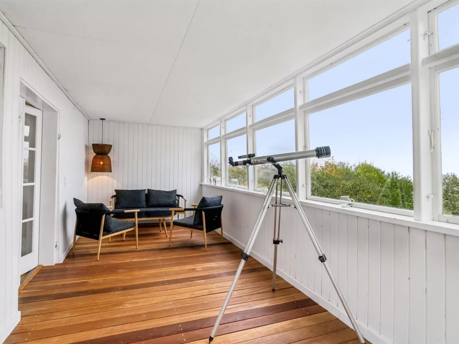 "Garbine" - 1.5km from the sea-Inside