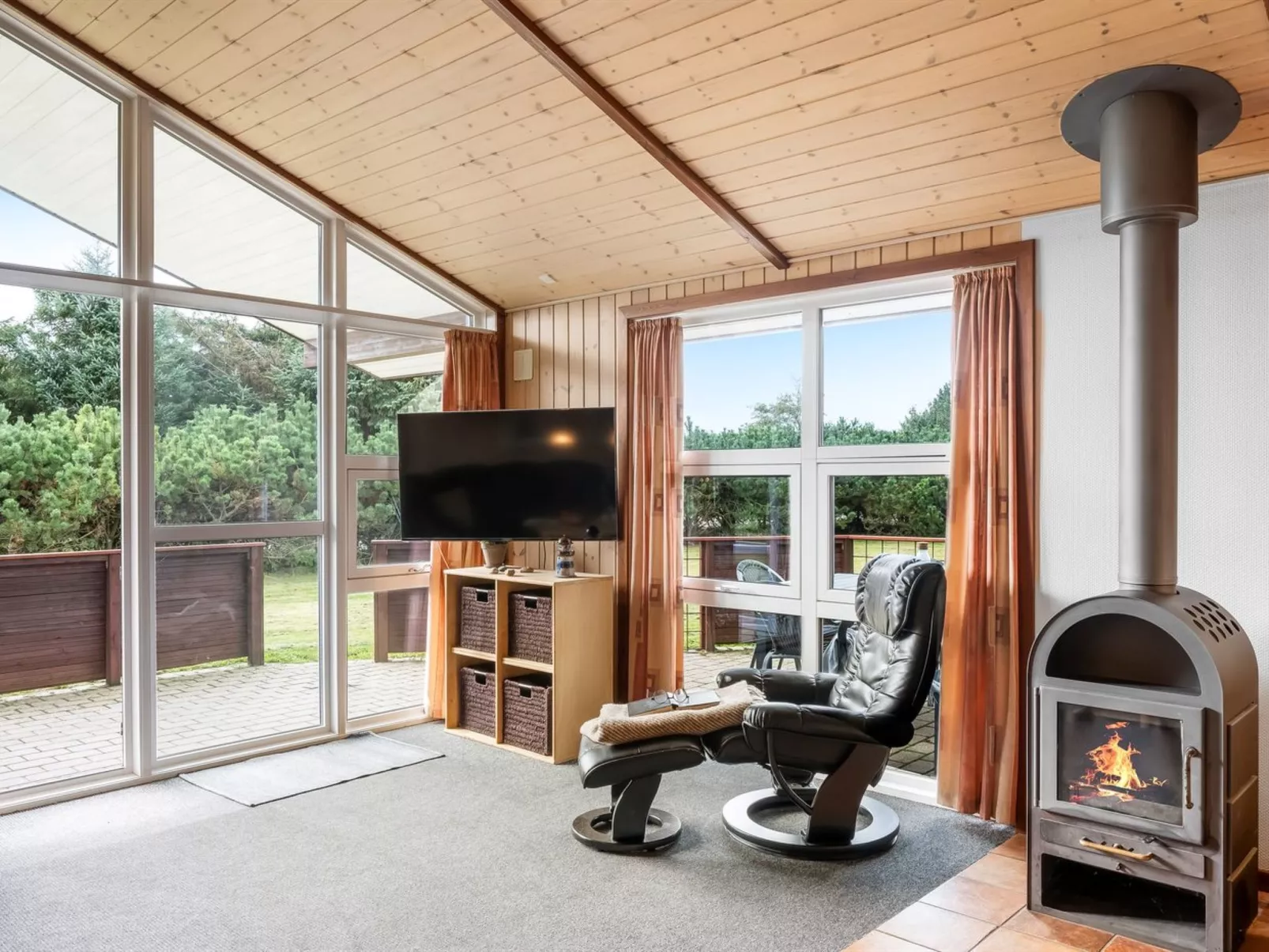 "Thorger" - 550m from the sea-Inside