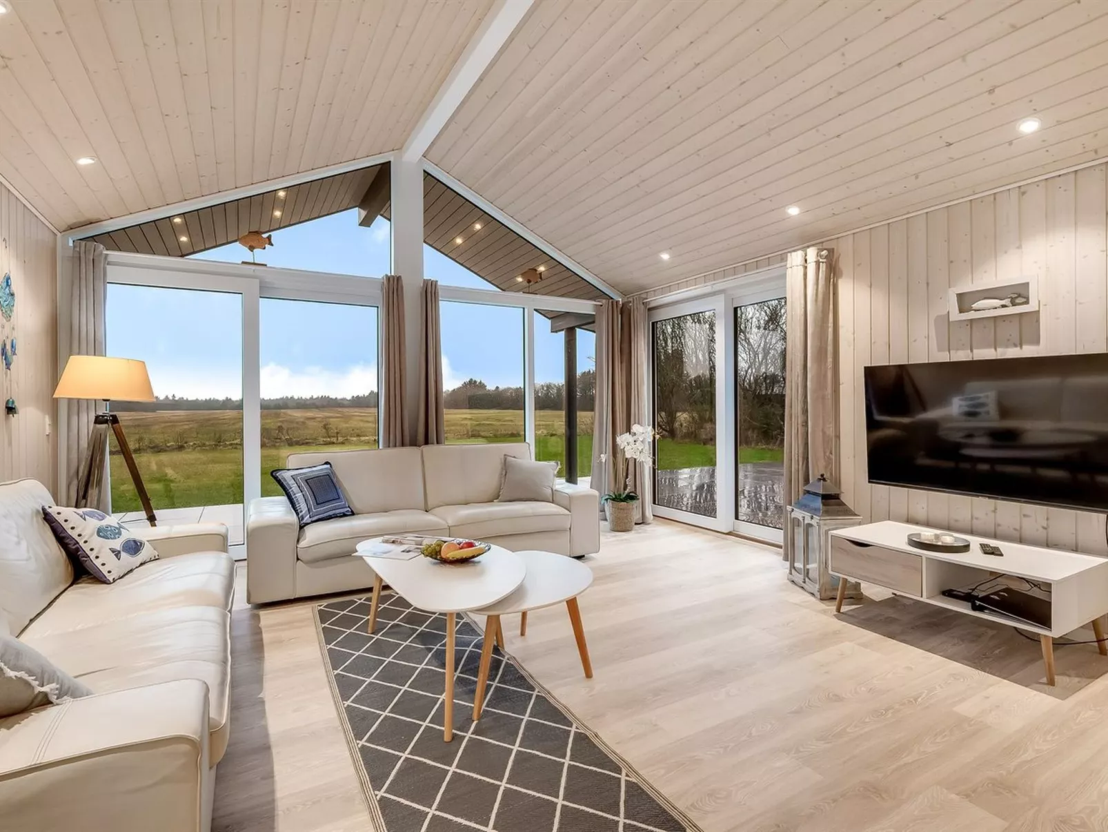 "Corina" - 850m to the fjord-Dedans