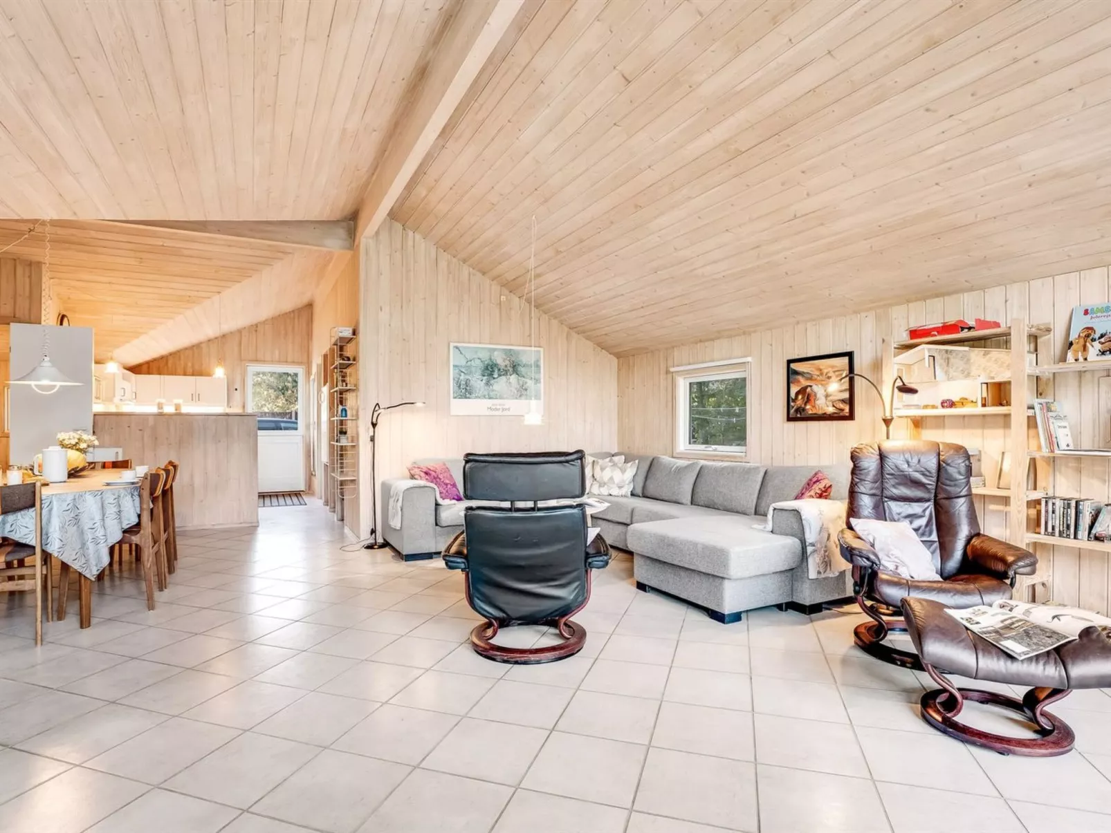 "Ayna" - 50m from the sea-Drinnen