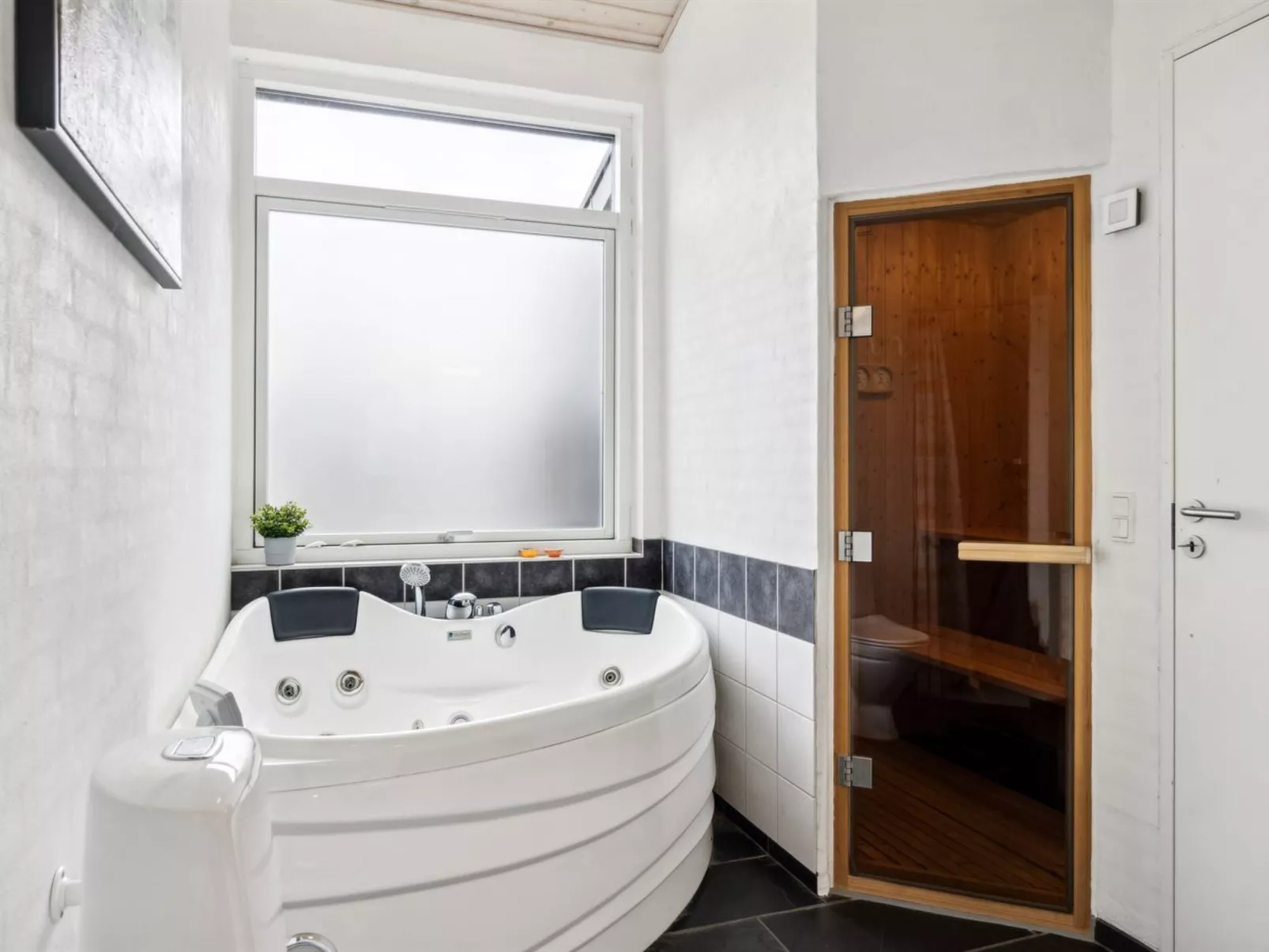 "Nilson" - 50m from the sea-Dedans