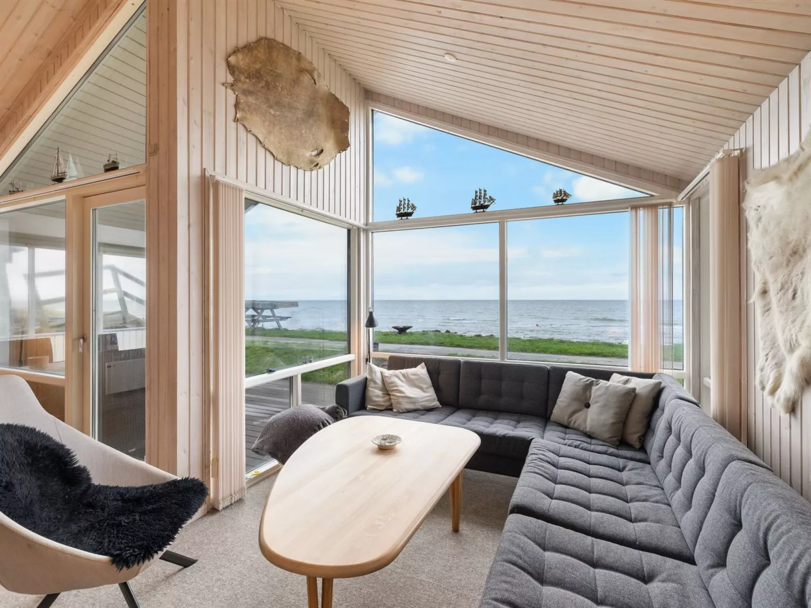 "Aswith" - 5m from the sea-Dedans