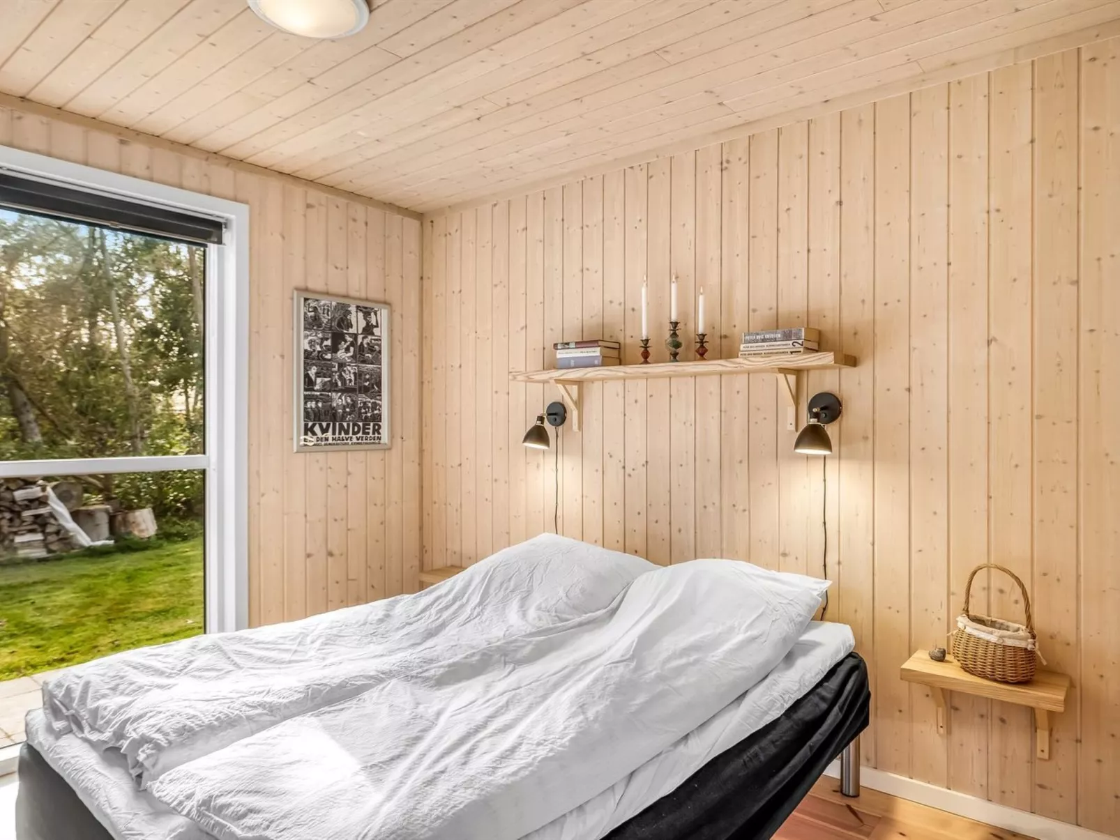 "Carlina" - 700m to the fjord-Inside