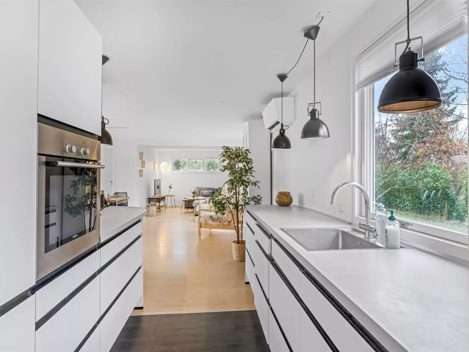 "Runhild" - 450m from the sea-Inside