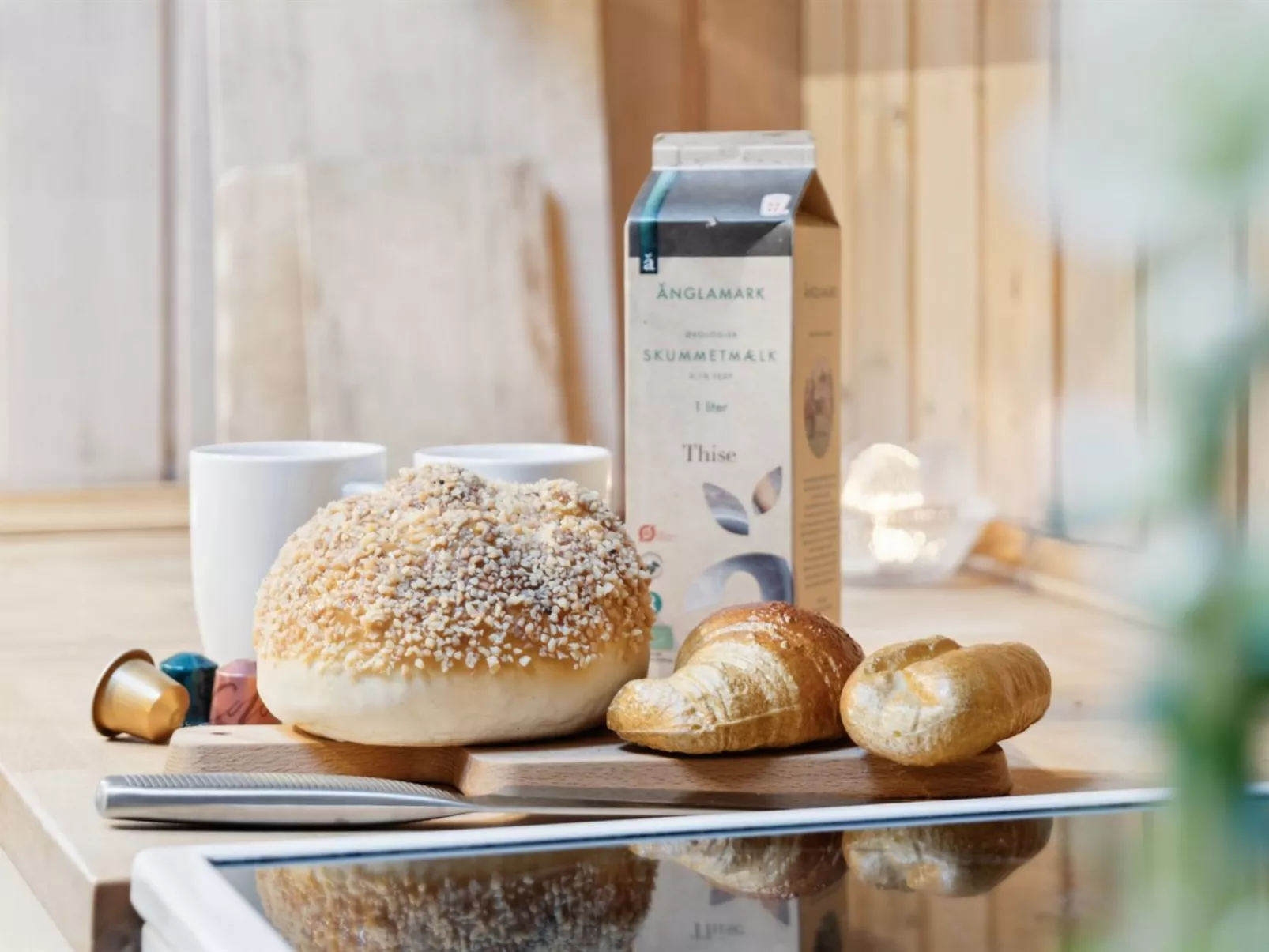 "Arent" - 1.1km from the sea-Inside