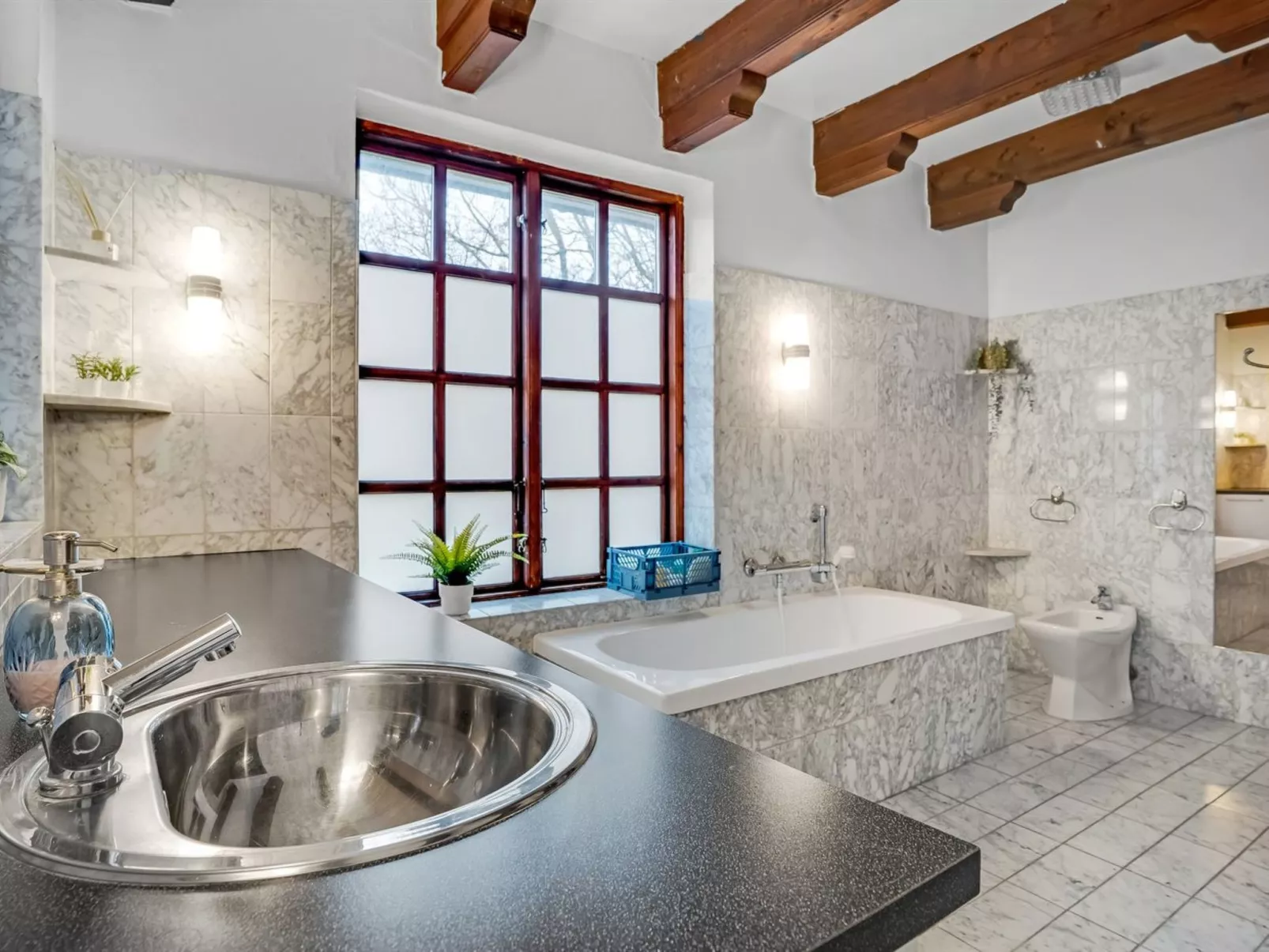 "Star" - 200m to the fjord-Inside