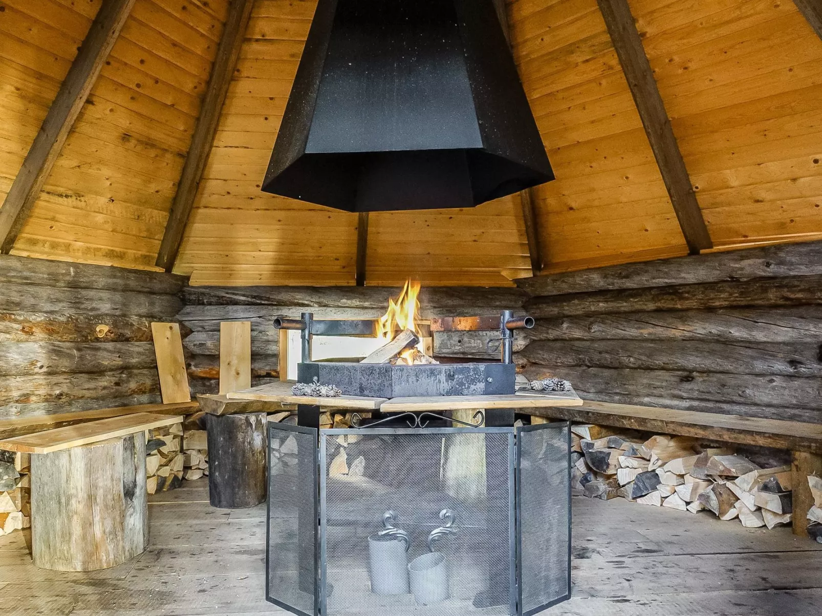 Peurankuoppa-Drinnen