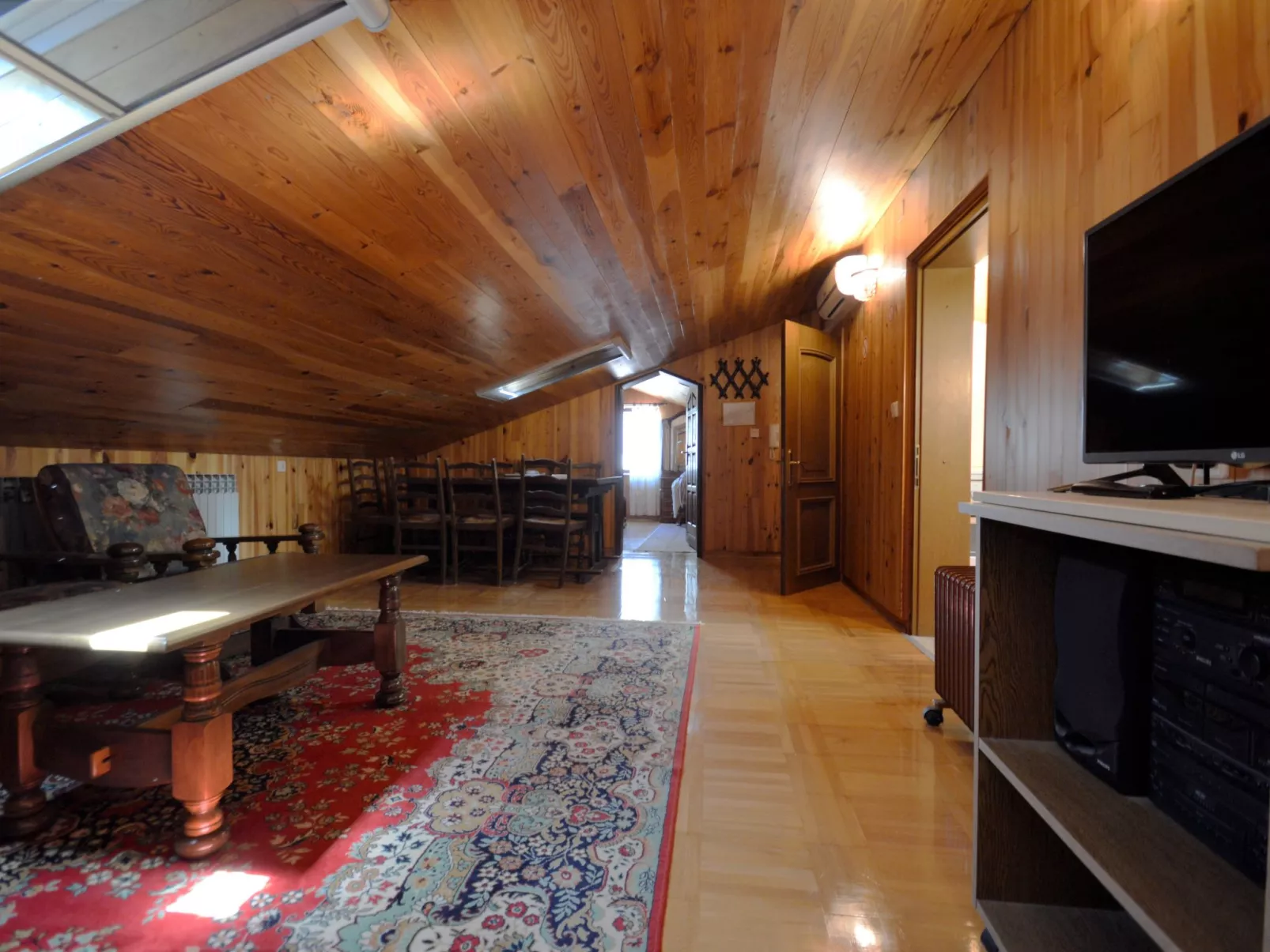 Villa Ursa-Inside