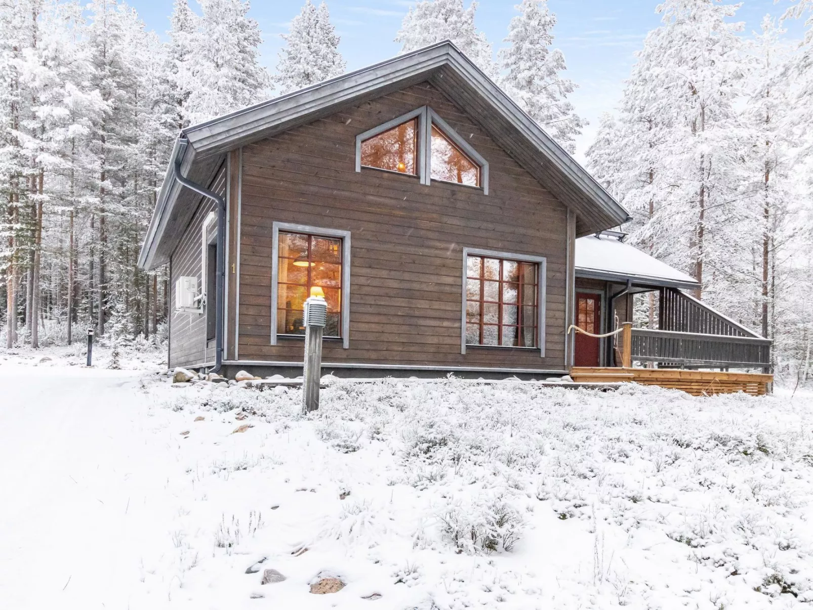 Pyhänkarhu 1-Drinnen