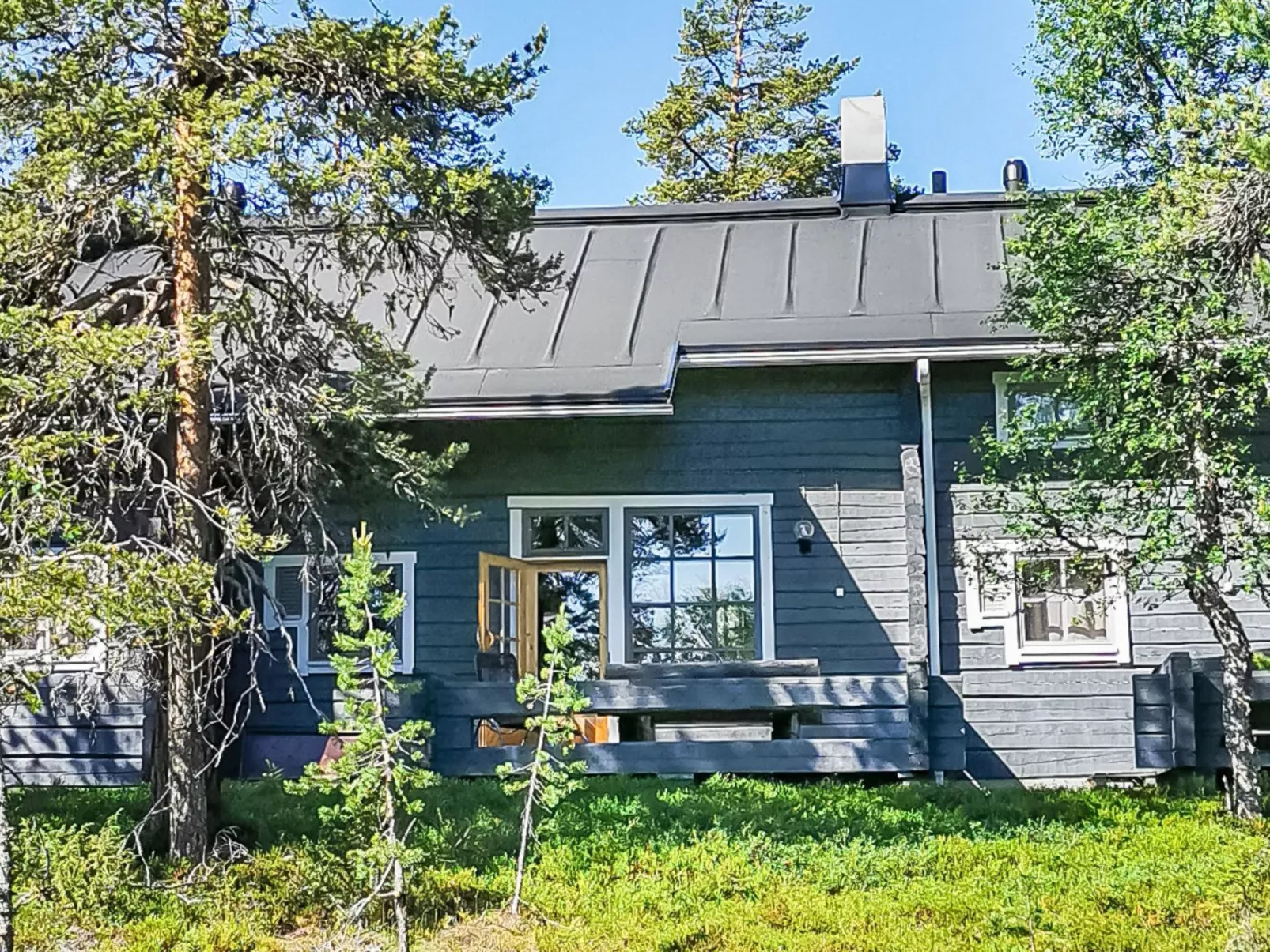 Vuonelo 8 a 2-Dedans