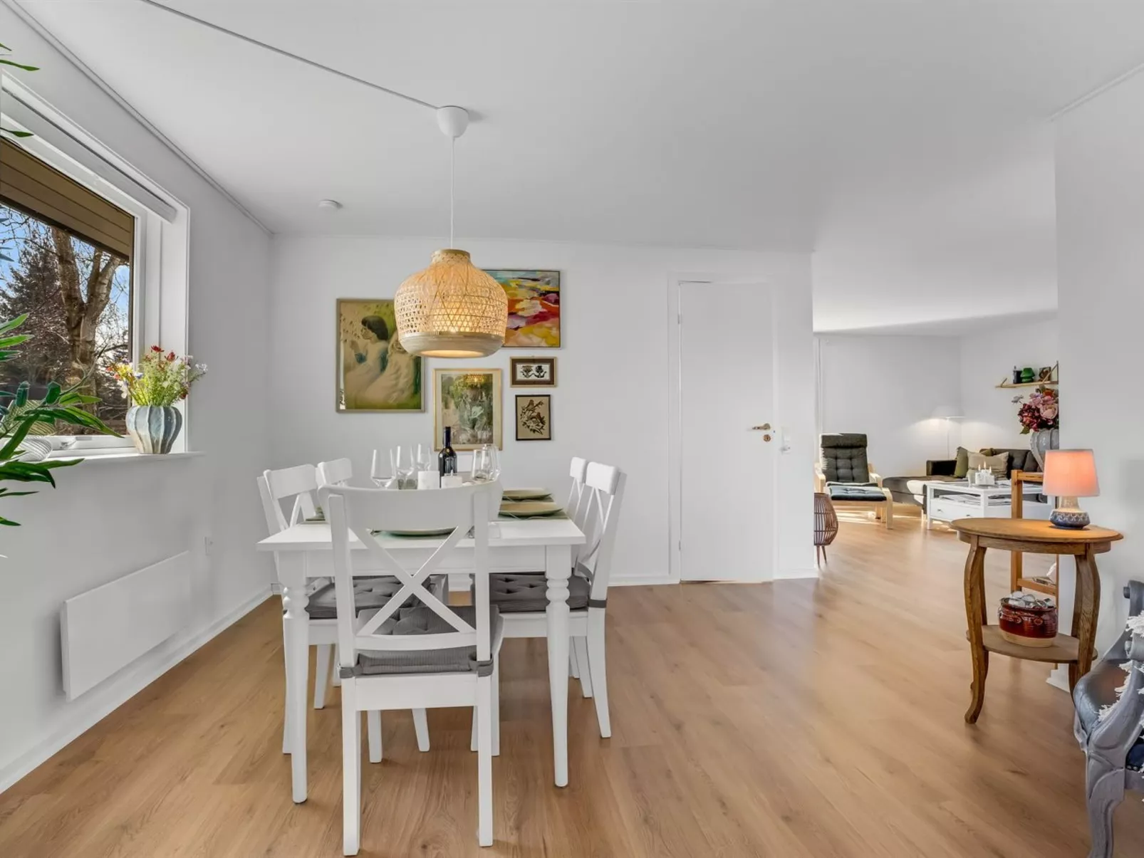 "Hane" - 750m from the sea-Inside