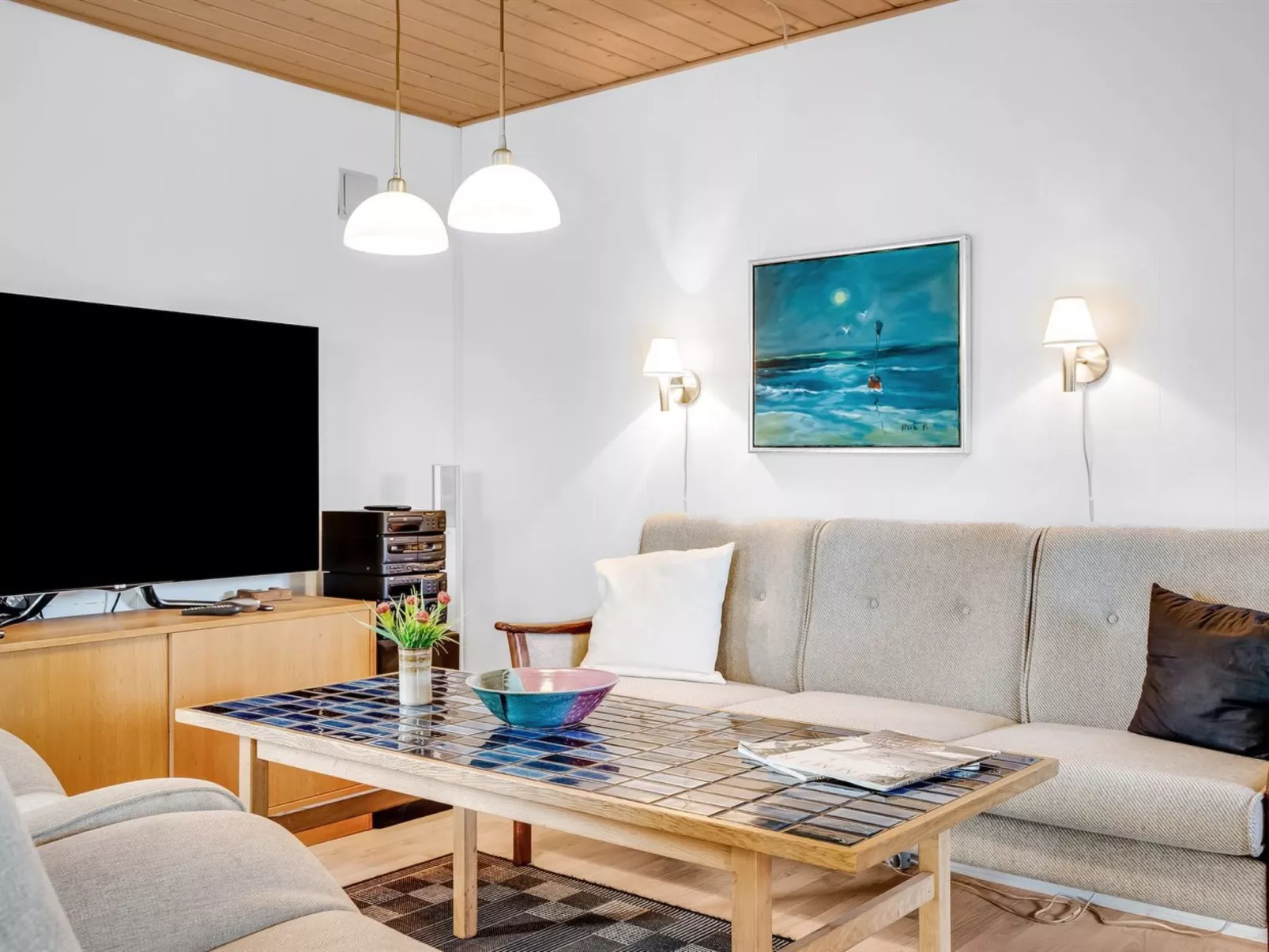 "Marika" - 400m to the fjord-Inside