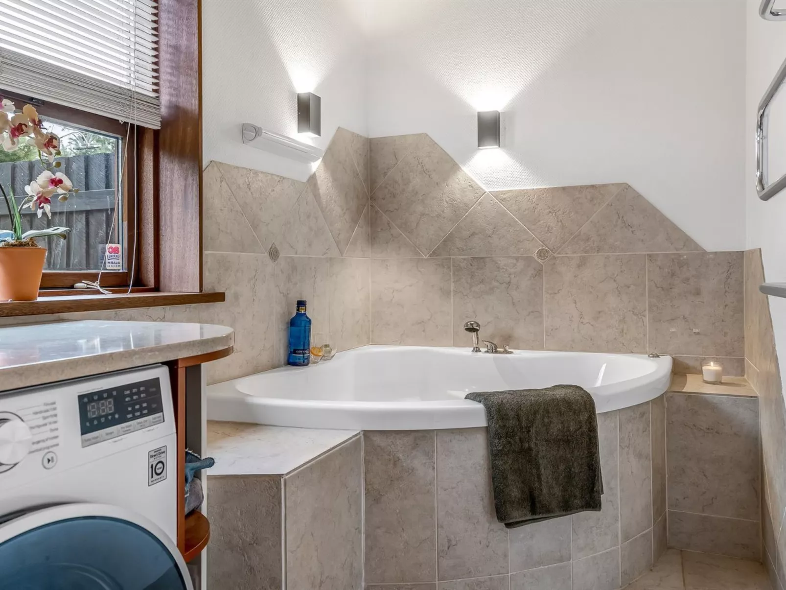 "Gitte" -  from the sea-Drinnen