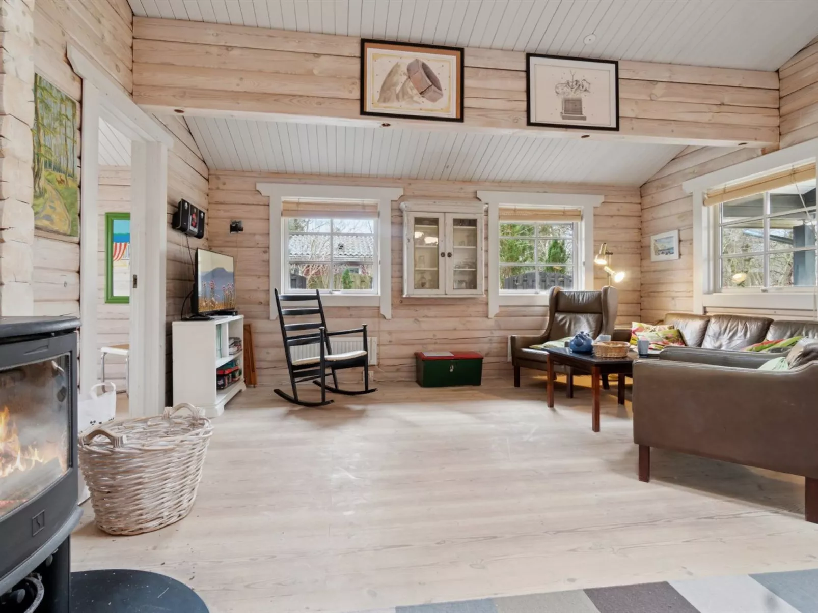 "Brynjolf" - 1km from the sea-Inside