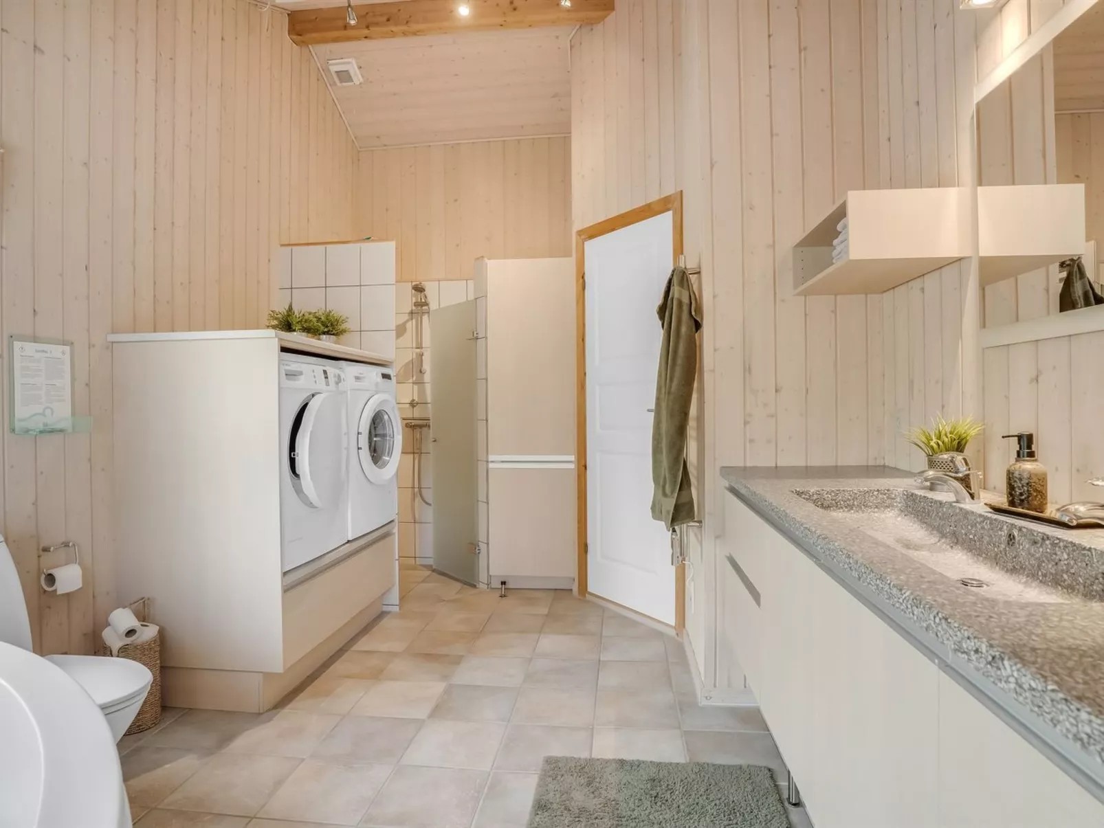 "Onni" - 2.3km from the sea-Inside