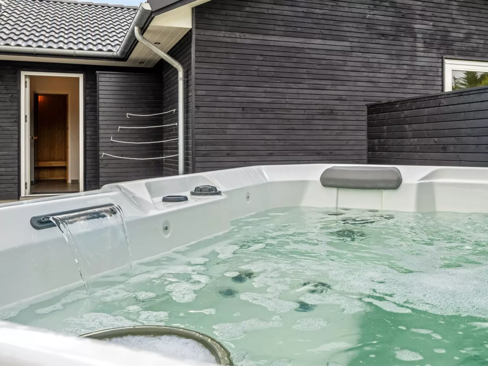 "Frederikke" - 990m from the sea-Inside