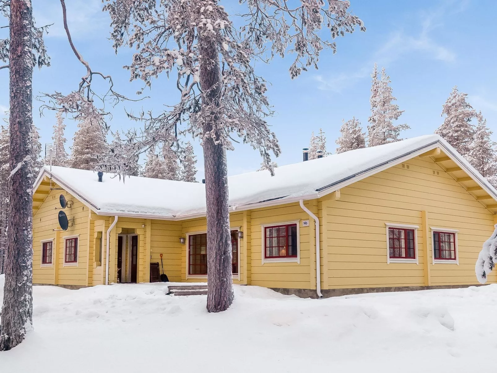 Sallan panparkstie 14 b-Dedans