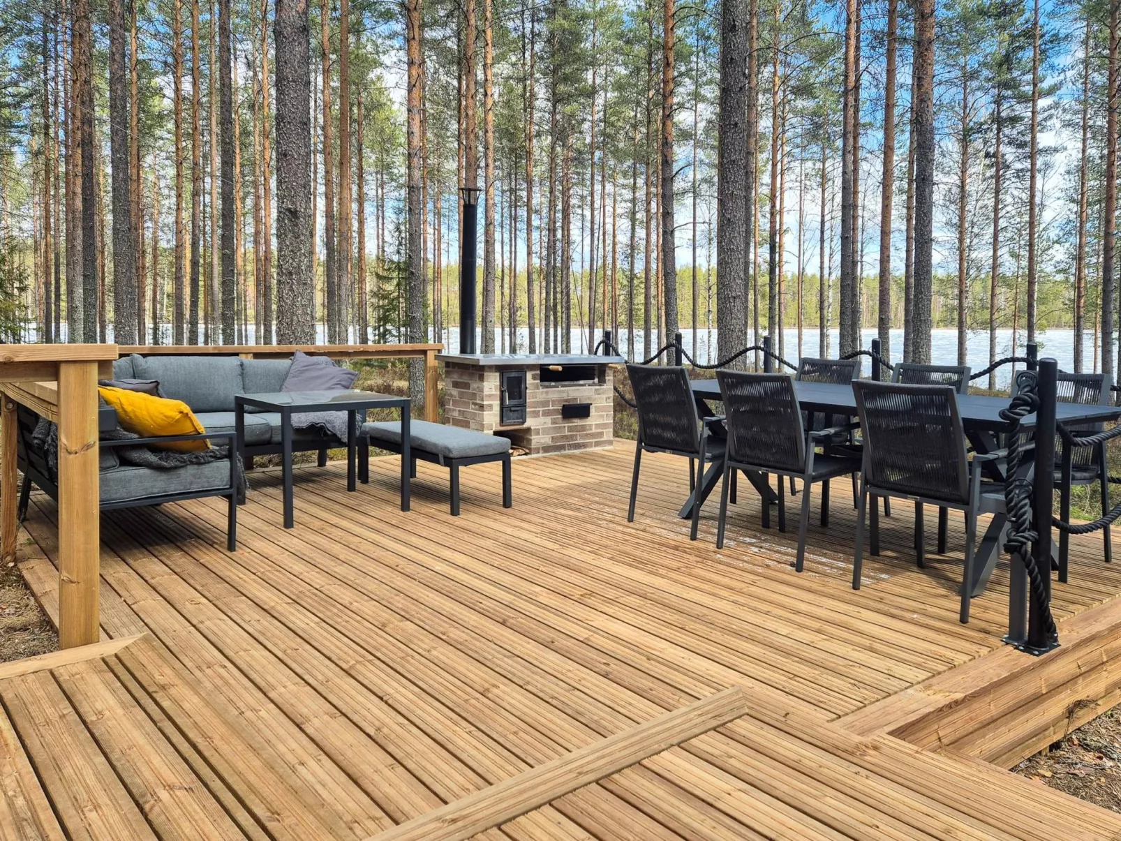 Pilkkaniemi - Dedans