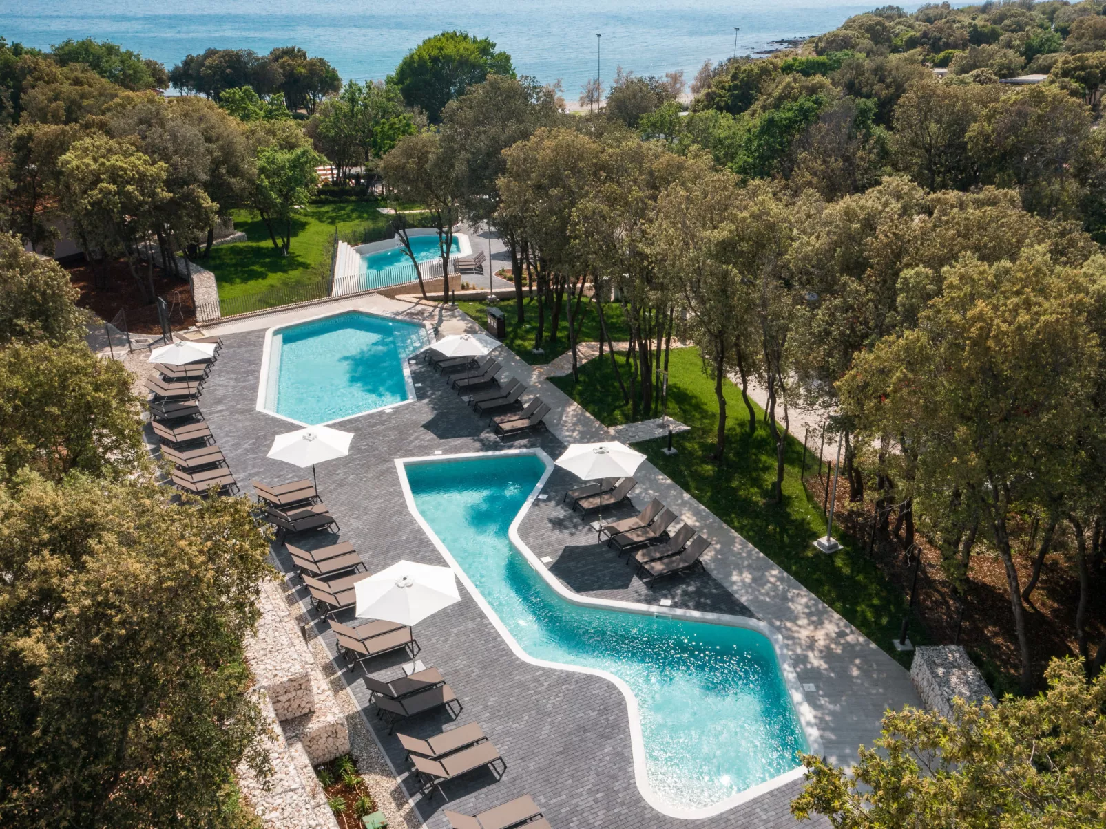Luxury Beachside Villa Porto Bus-Outside
