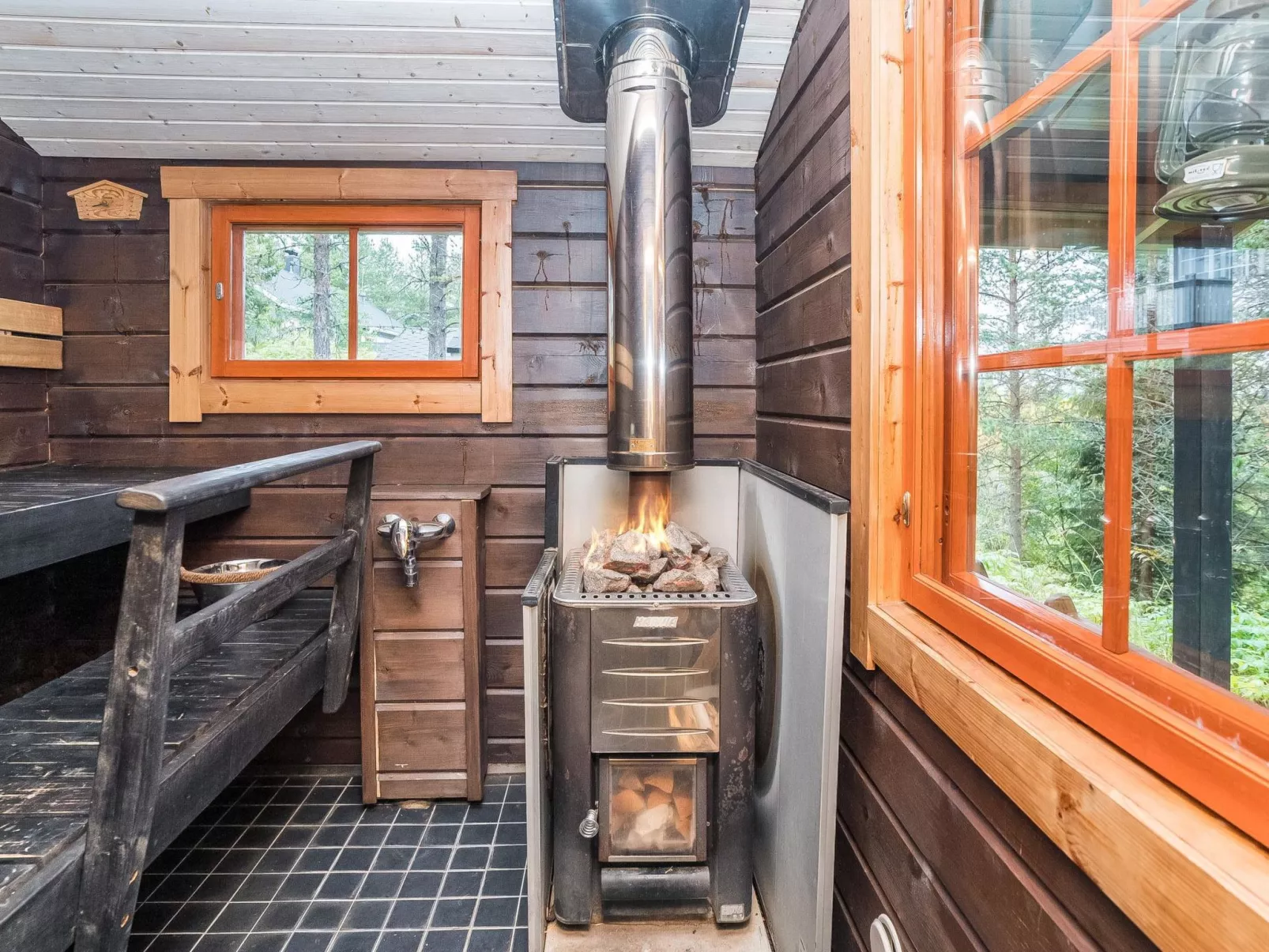 Rukanloisto b-Inside