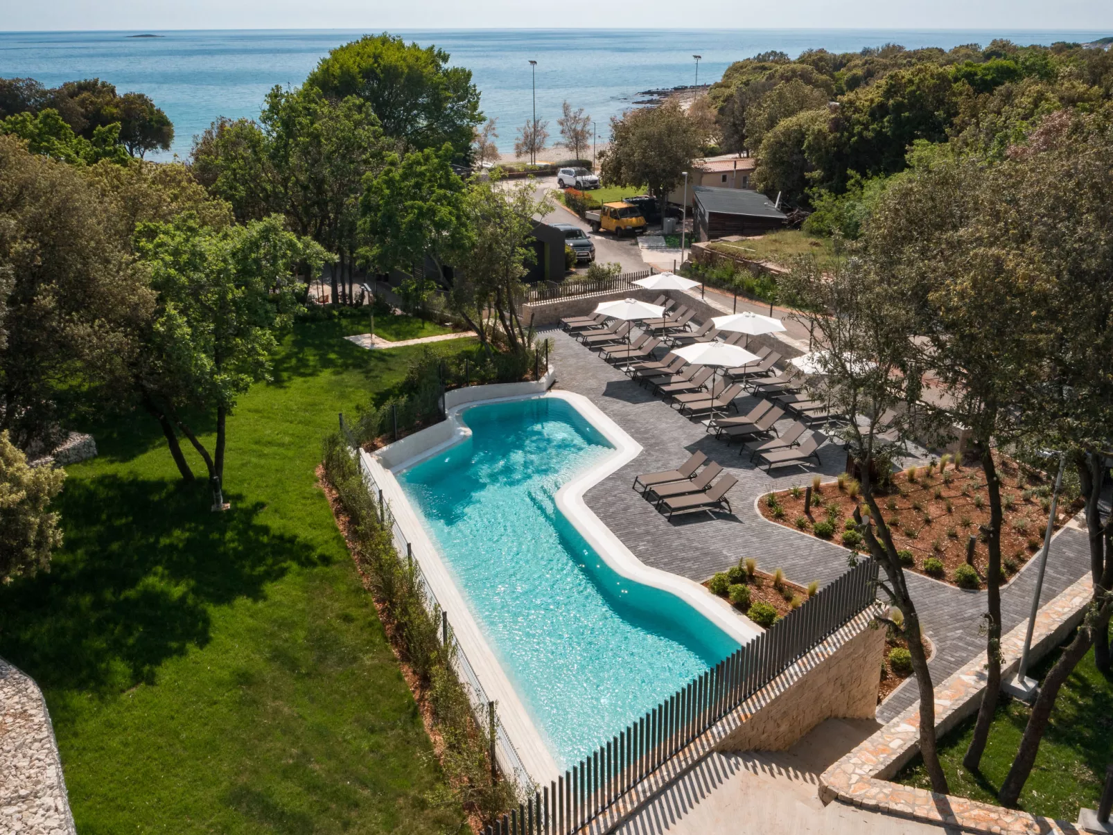 Luxury Beachside Villa Porto Bus-Outside