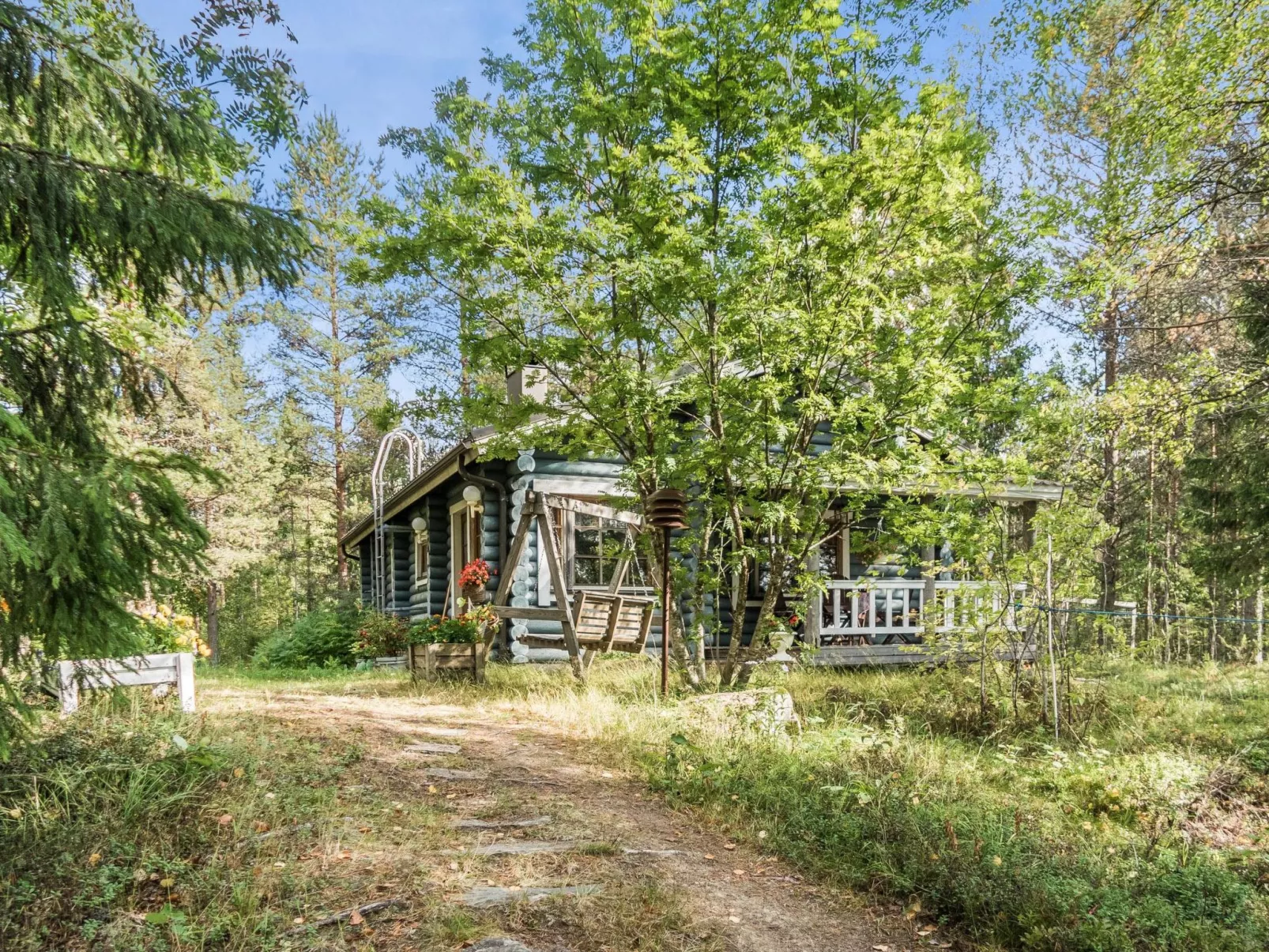 Huotarin mökki-Inside