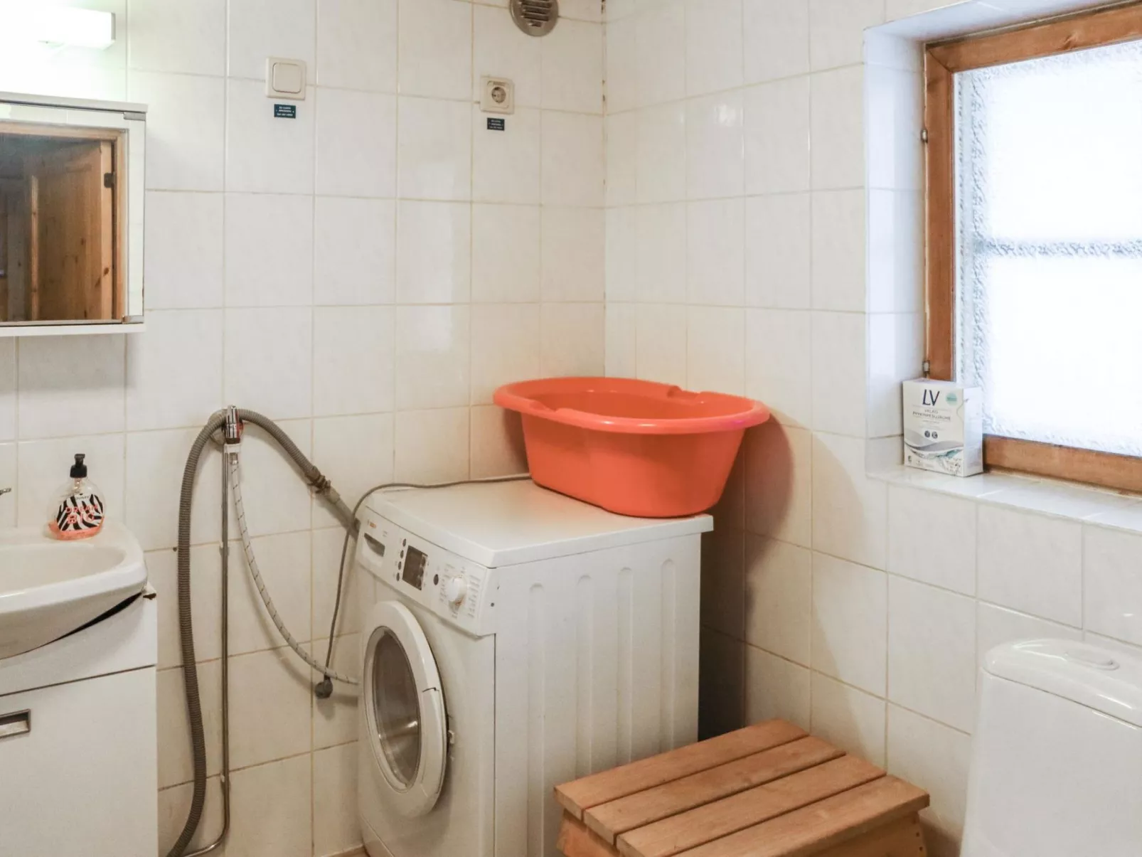 Hyrynpirtti mökki-Dedans