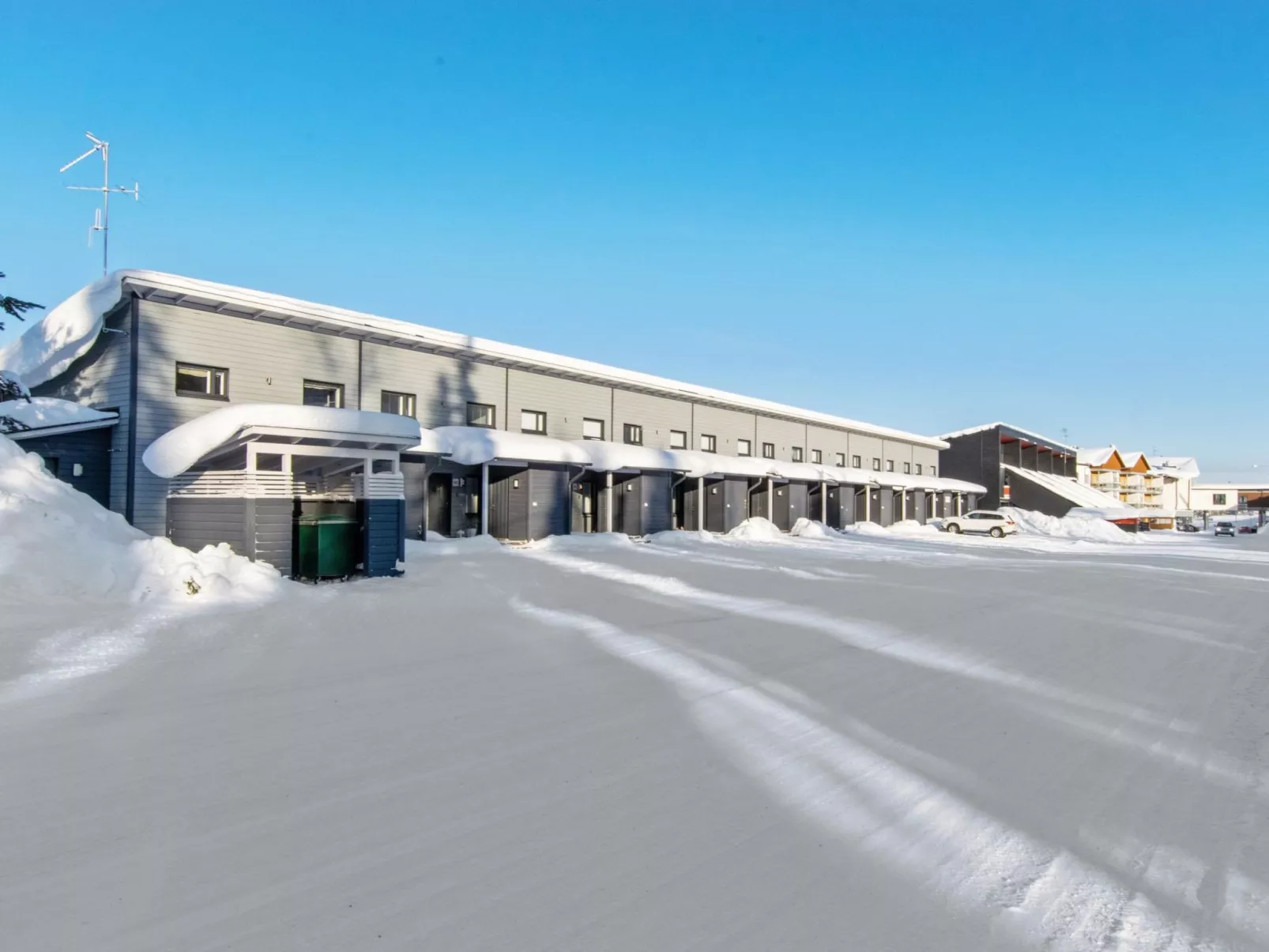 Skivillas 78 ukkohalla (7)-Drinnen