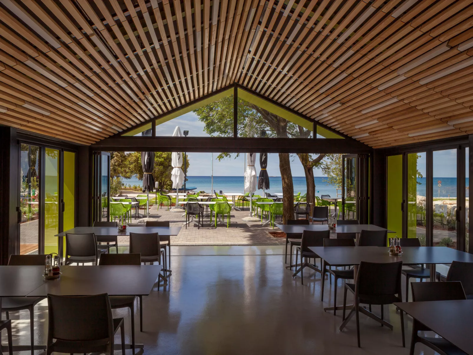 Luxury Beachside Villa Porto Bus-Outside