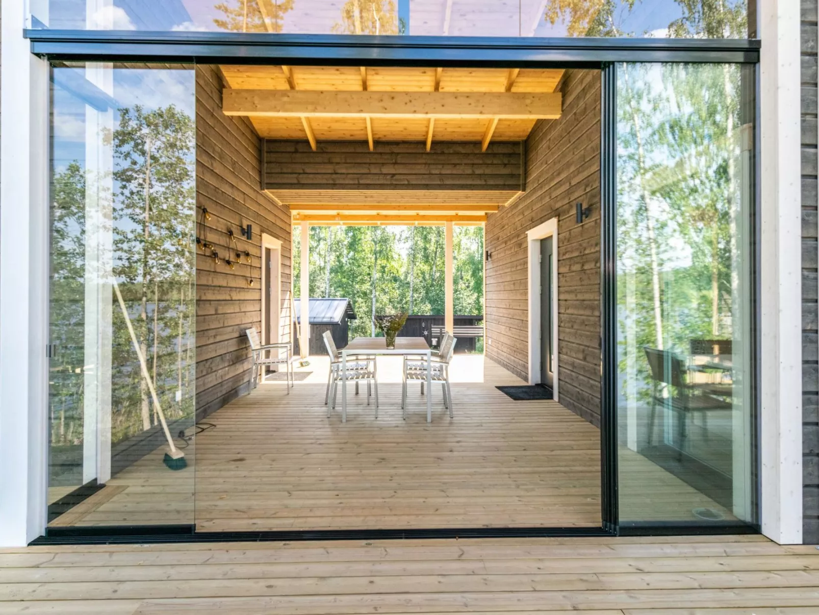 Hot pool cottage kesäranta-Dedans