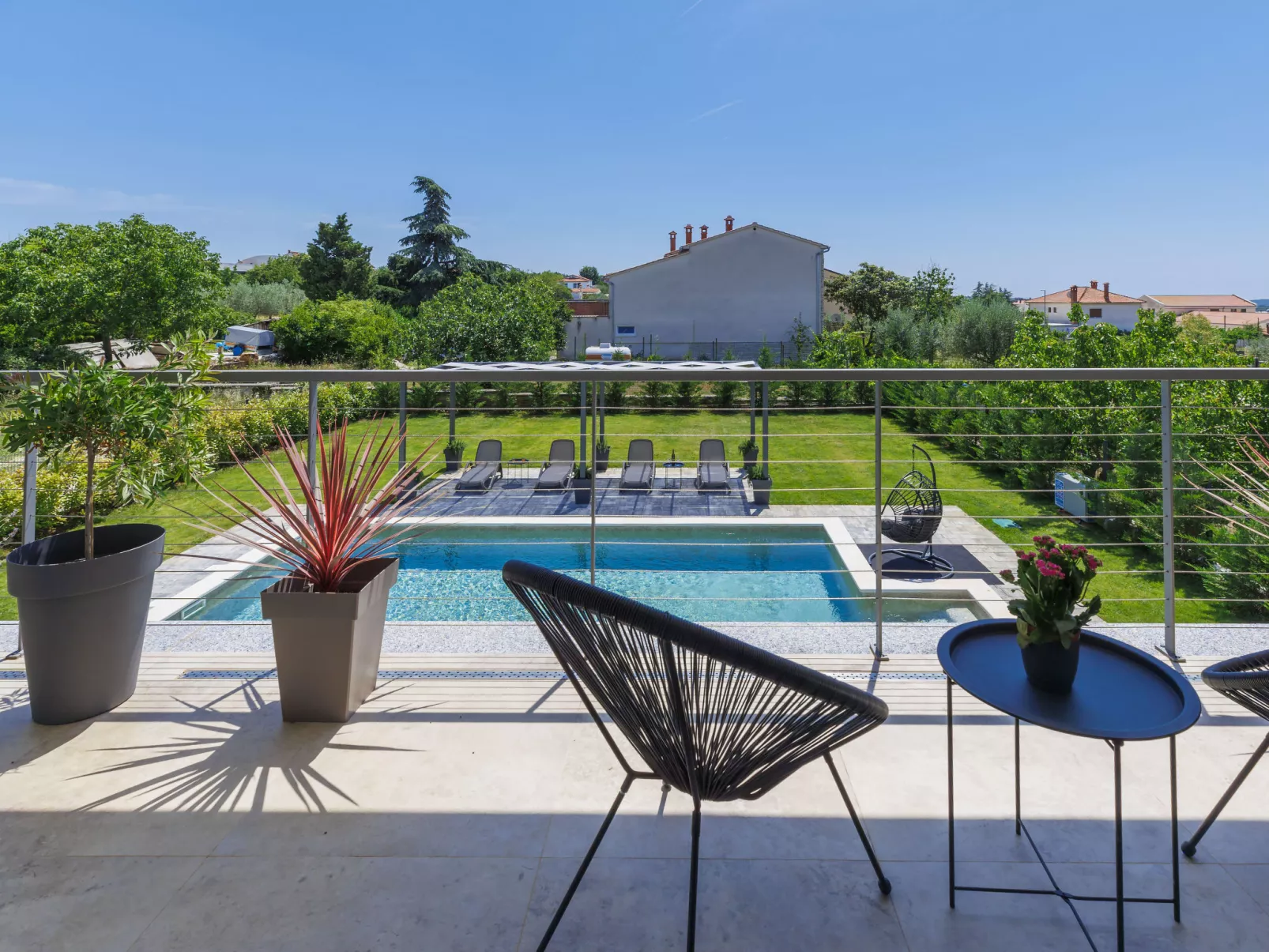 Villa Essea-Dehors