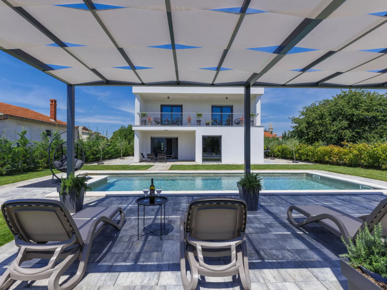 Villa Essea-Dehors