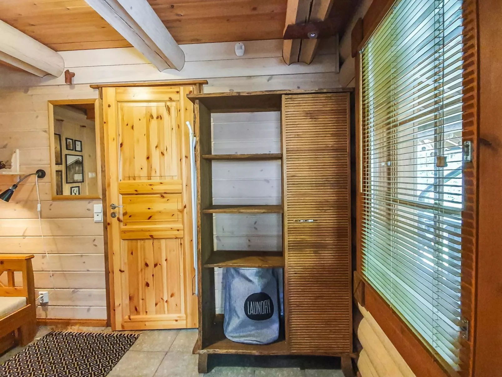 Pyöröpirtti-Inside