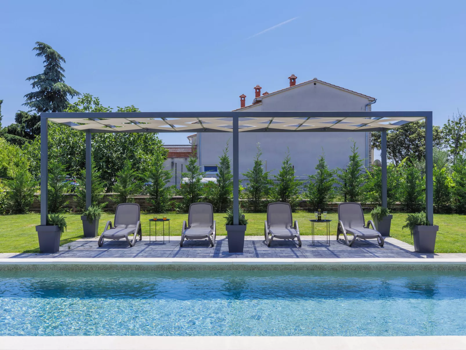 Villa Essea-Dehors