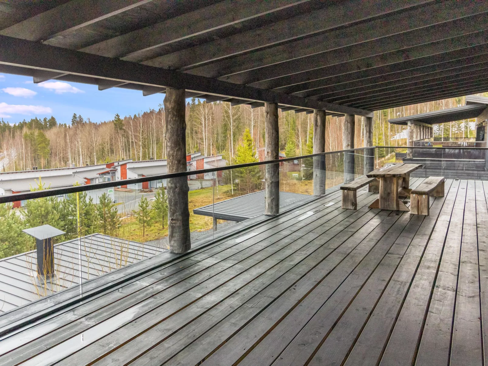 Ellivuori west 1-Dedans