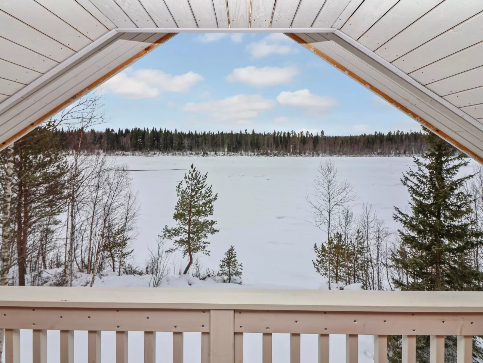 Huvila tornionjoen rannalla-Dedans