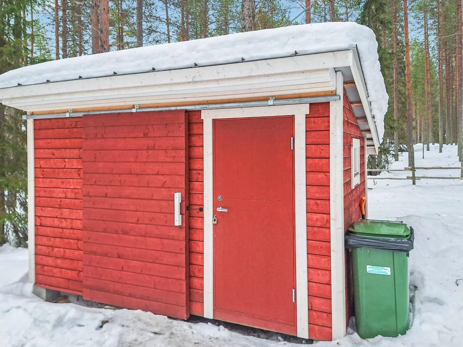 Ylikitkajärvi, kesäkumpu-Dedans