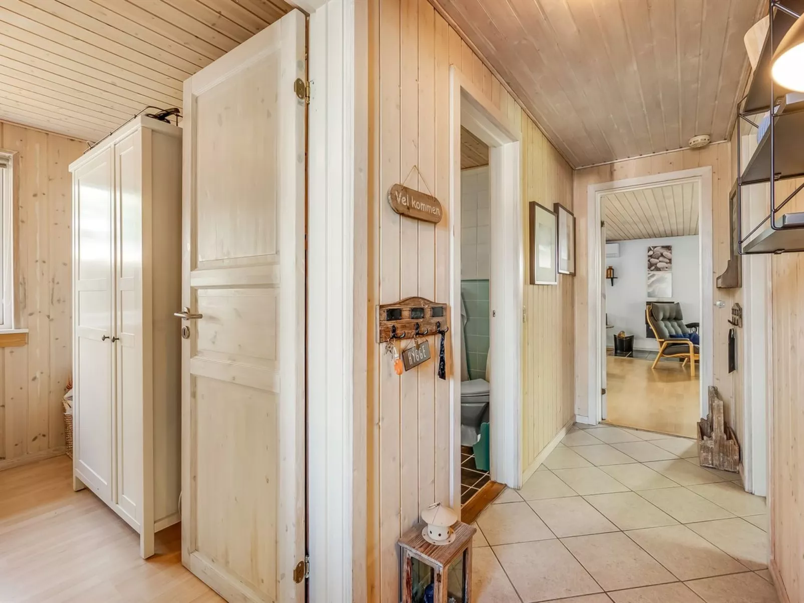 "Fido" - 500m to the fjord-Inside