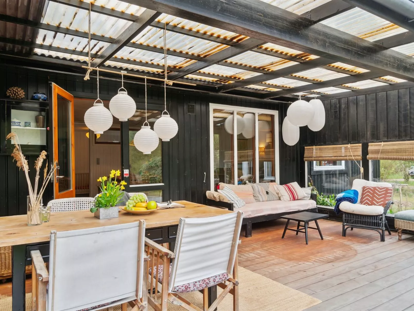 "Tatyana" - 1.6km from the sea-Outside