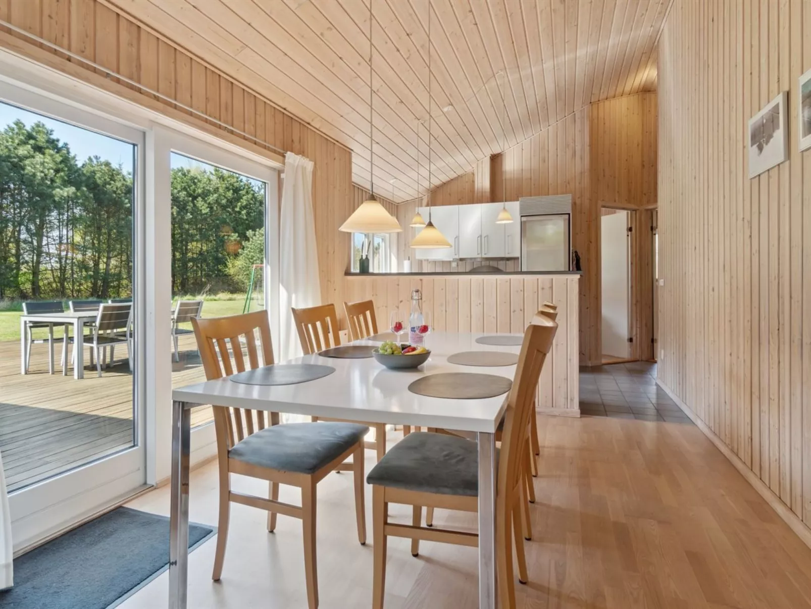 "Edna" - 500m from the sea-Drinnen